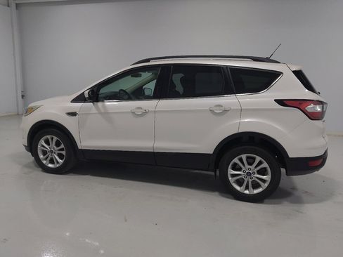 Used 2018 Ford Escape SEL FWD image 3