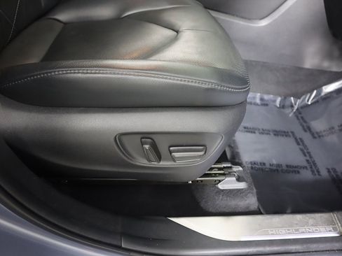 Used 2022 Toyota Highlander Platinum image 38