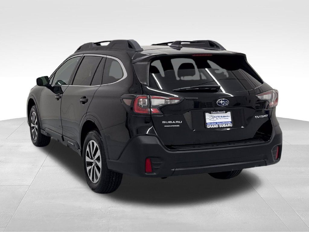 Used 2020 Subaru Outback Premium w/ Popular Package #1 AWD/4WD image 4