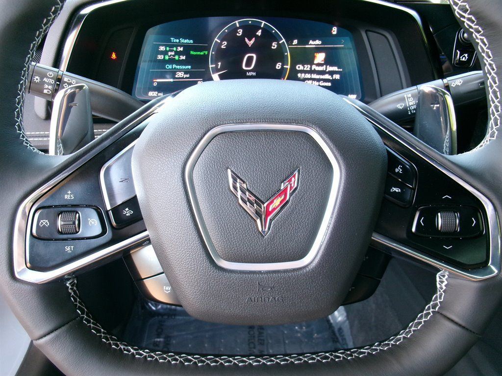 Used 2024 Chevrolet Corvette Stingray Coupe w/ Z51 Performance Package RWD image 18