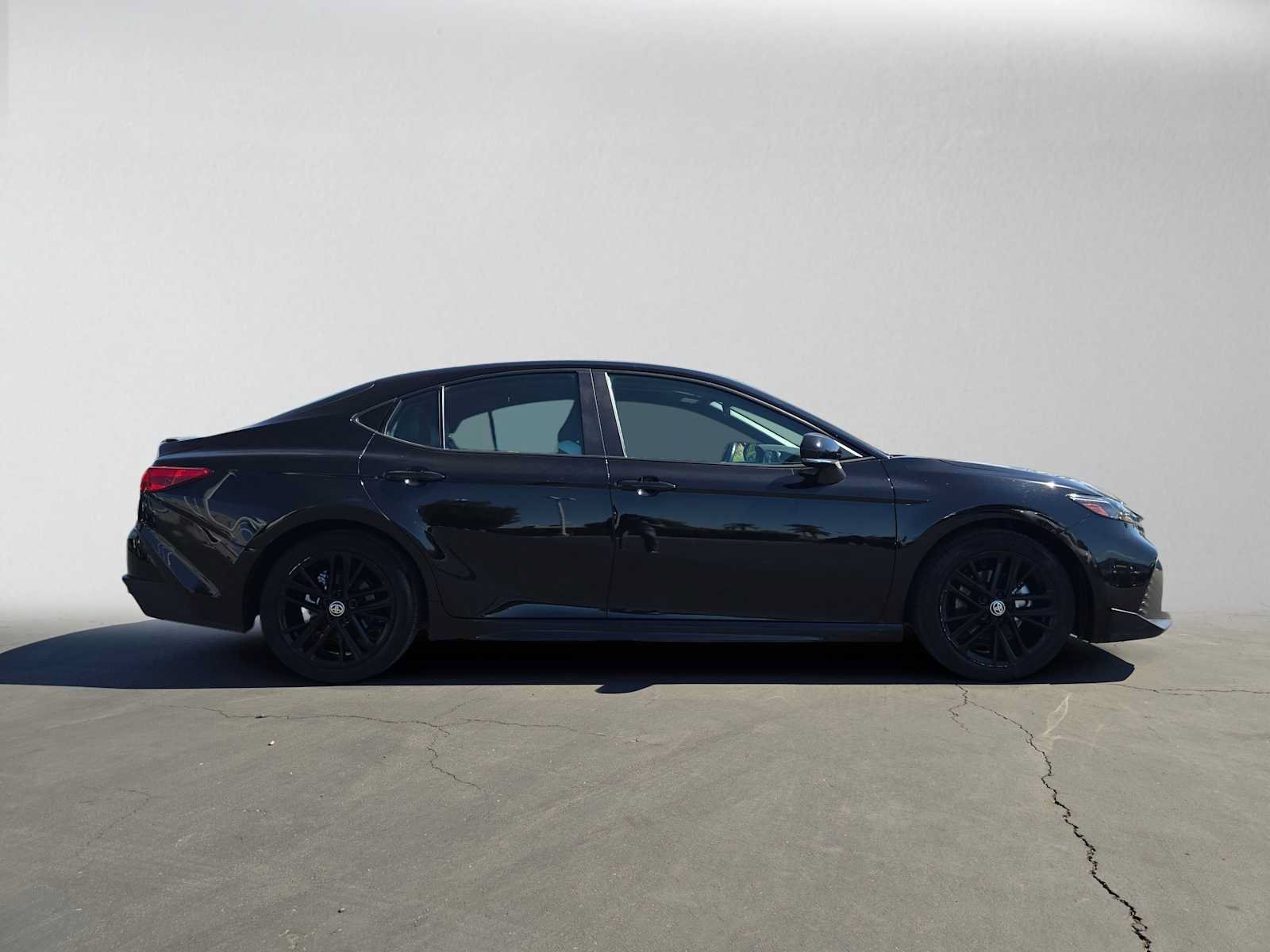 Certified 2025 Toyota Camry SE FWD image 2