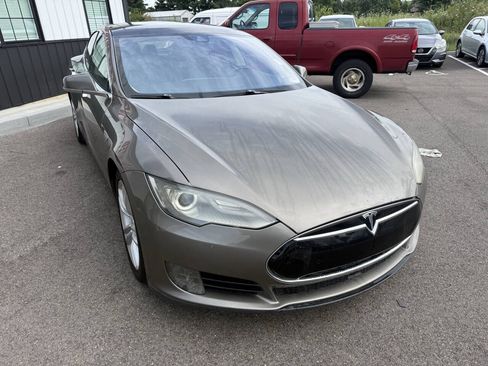 Used 2015 Tesla Model S 70D AWD/4WD image 4