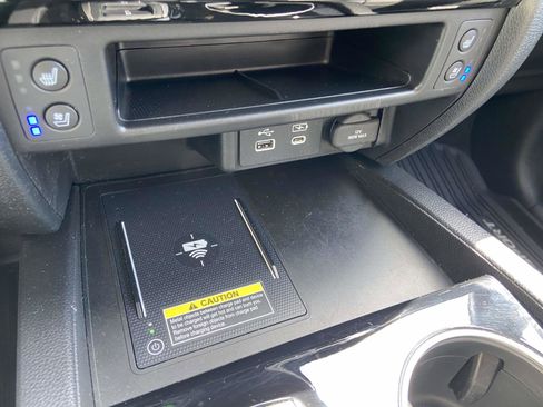 Certified 2024 Honda Passport Black Edition image 18