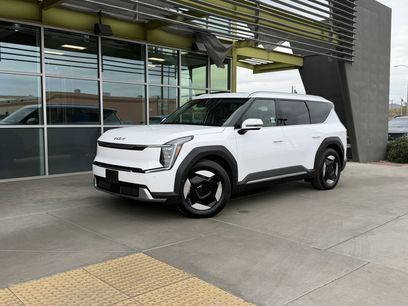 Used 2026 Kia EV9 Wind