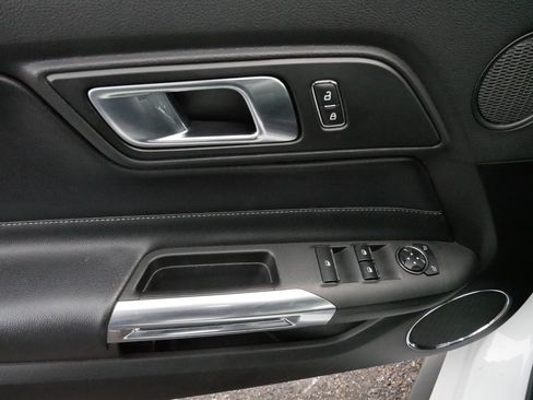 Used 2023 Ford Mustang Premium image 19