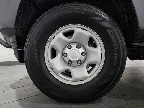 Used 2023 Toyota Tacoma SR image 22