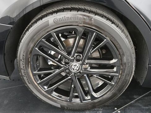 Used 2025 Toyota Camry SE image 10