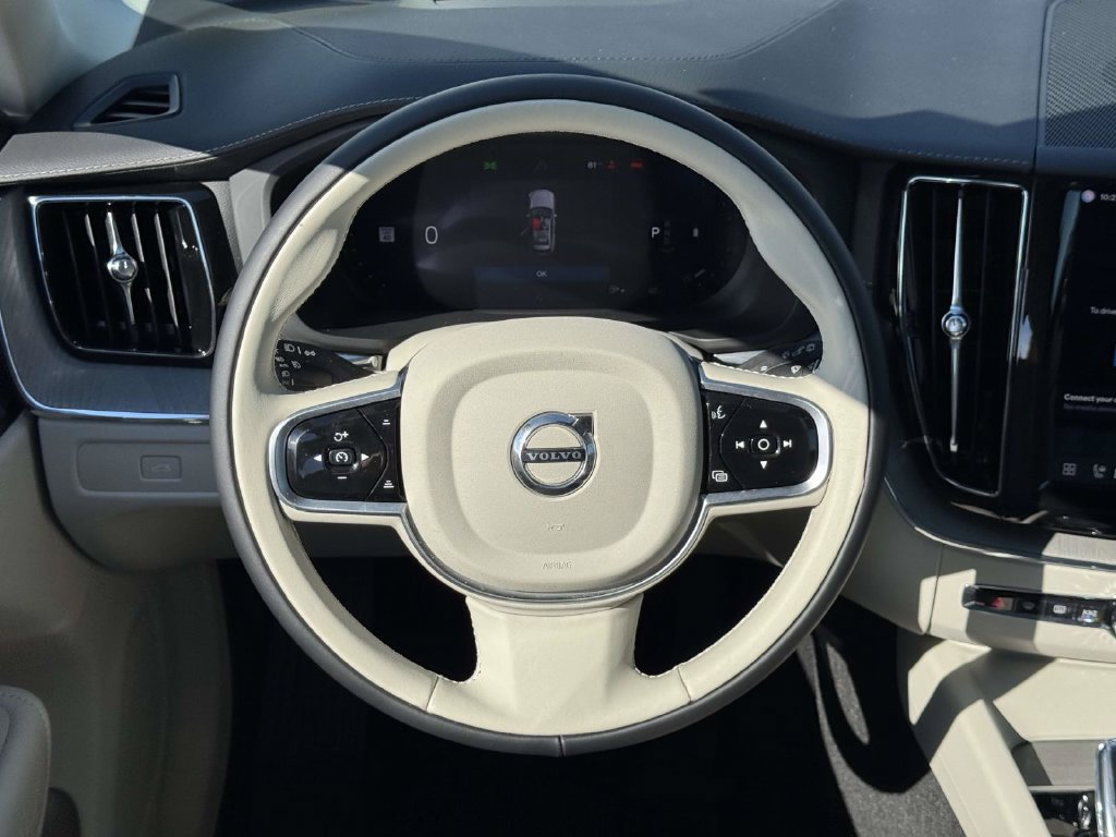 Used 2025 Volvo XC60 B5 Ultra w/ Protection Package Premier AWD/4WD image 12