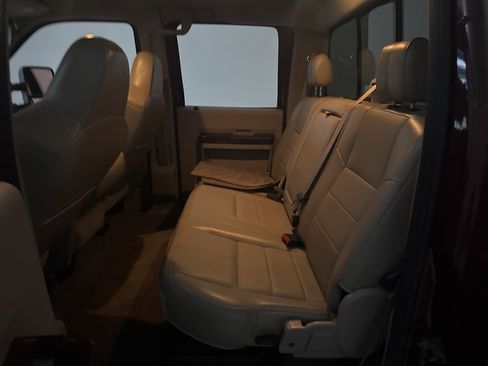 Used 2010 Ford F350 Lariat image 30