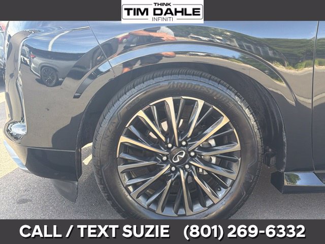 Certified 2025 INFINITI QX80 Luxe w/ Exterior Package AWD/4WD image 7