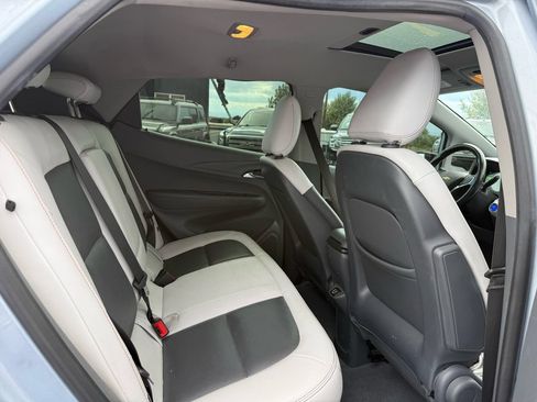 Used 2018 Chevrolet Bolt Premier w/ Driver Confidence II Package FWD image 22