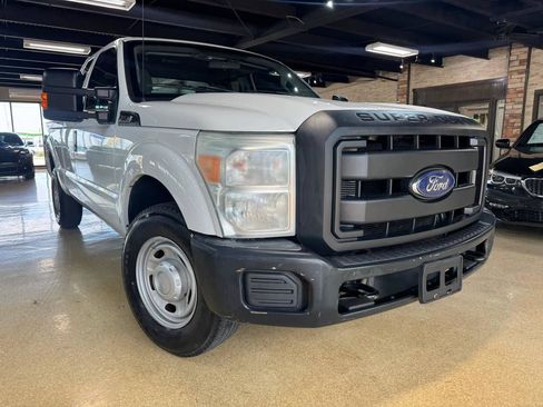 Used 2015 Ford F250 XL w/ Power Equipment Group RWD image 1