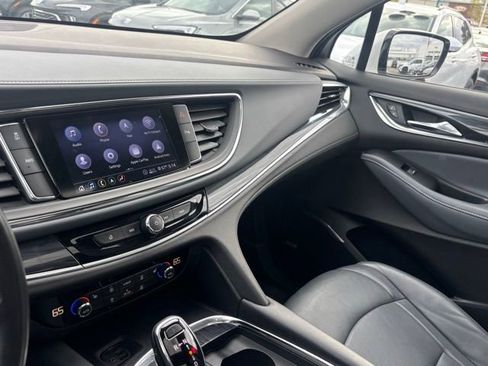 Used 2021 Buick Enclave Essence w/ Sound and Sites Package AWD/4WD image 31