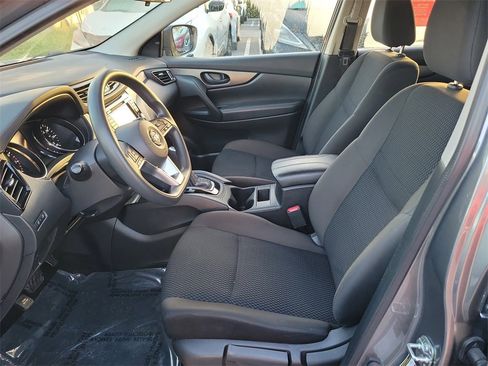 Certified 2021 Nissan Rogue Sport S image 11