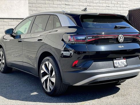 Certified 2022 Volkswagen ID.4 Pro S w/ Gradient Package image 9