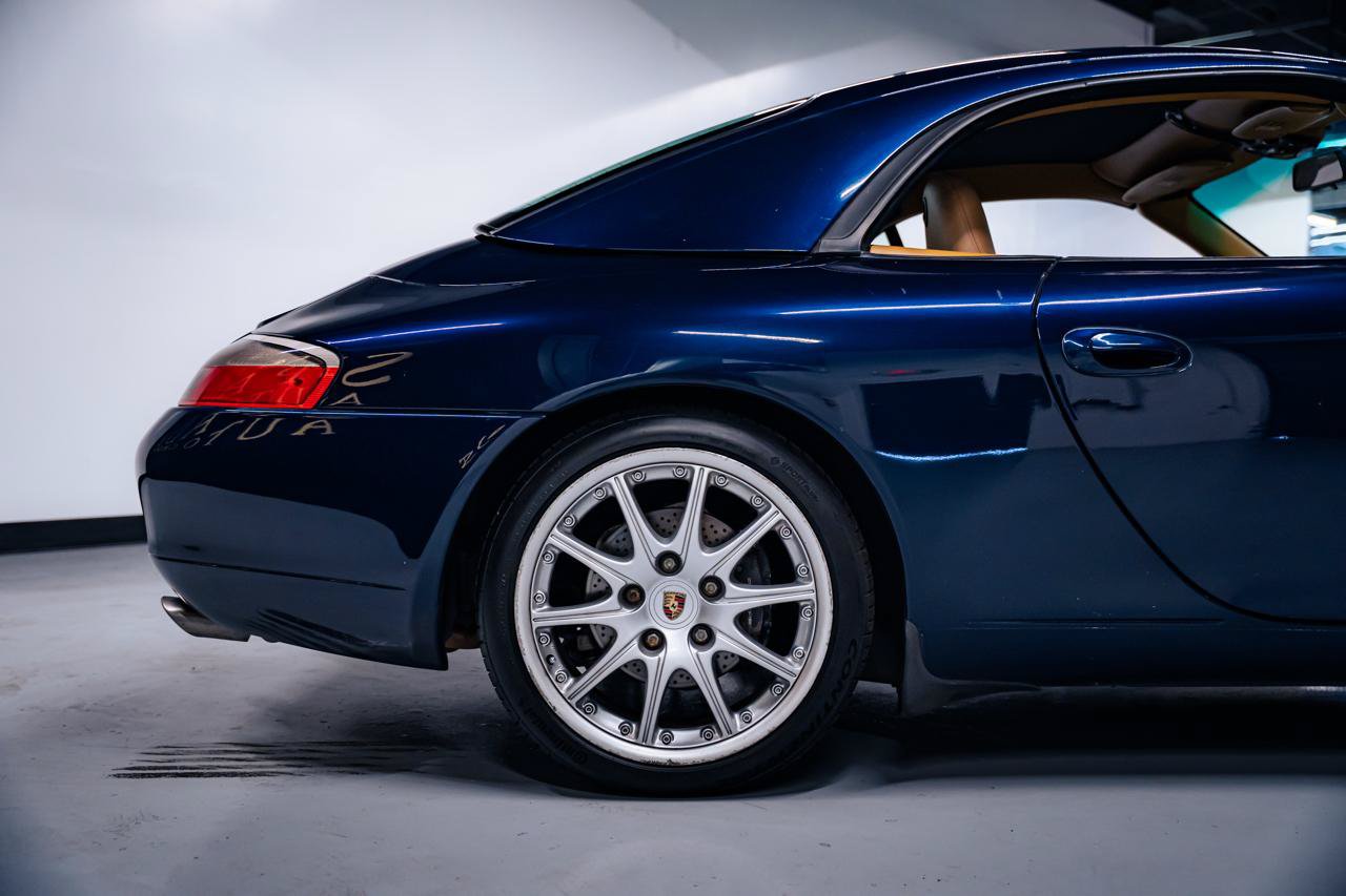 Used 2000 Porsche 911 Cabriolet image 42