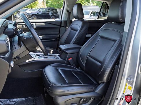 Used 2022 Ford Explorer XLT w/ Equipment Group 202A AWD/4WD image 20