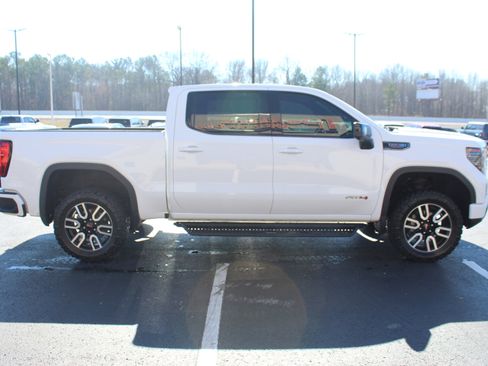 Used 2023 GMC Sierra 1500 AT4 w/ AT4 Premium Package image 5