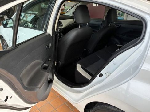 Used 2021 Nissan Versa SV image 21