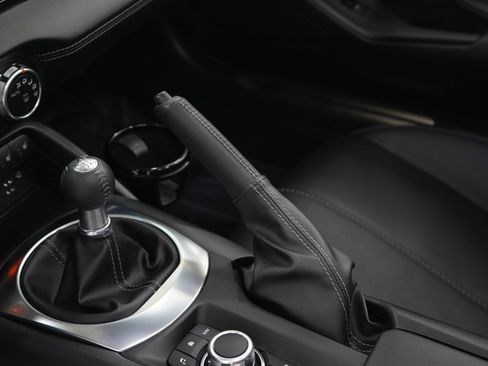Used 2023 MAZDA MX-5 Miata Grand Touring RWD image 24