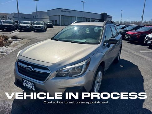 Used 2018 Subaru Outback 2.5i image 7