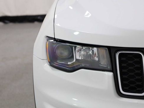 Used 2021 Jeep Grand Cherokee Limited image 15