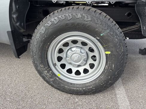 New 2026 Chevrolet Silverado 1500 W/T AWD/4WD image 9