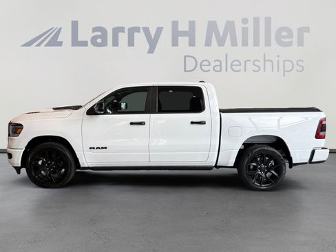 Used 2023 RAM 1500 Laramie AWD/4WD image 2