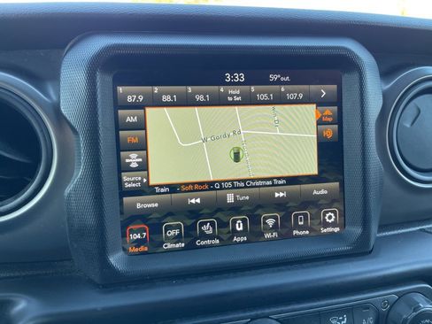 Used 2021 Jeep Wrangler Unlimited Willys image 10