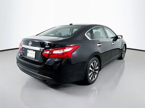 Used 2017 Nissan Altima 2.5 SV FWD image 7