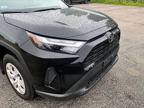 Used 2025 Toyota RAV4 LE AWD/4WD image 8