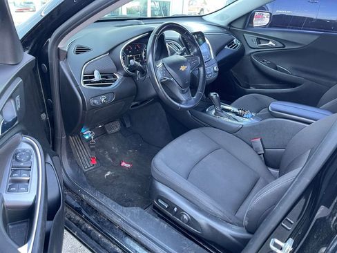 Used 2018 Chevrolet Malibu LT w/ Redline Edition image 5