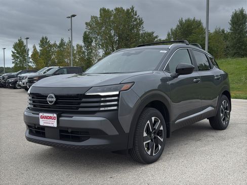 New 2026 Nissan Kicks SV w/ SV Premium Package image 2