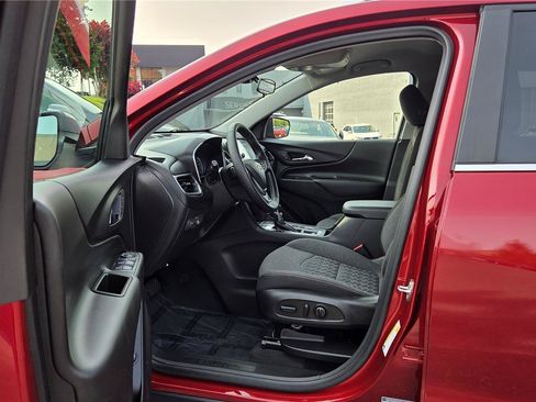 Used 2023 Chevrolet Equinox LT FWD image 16