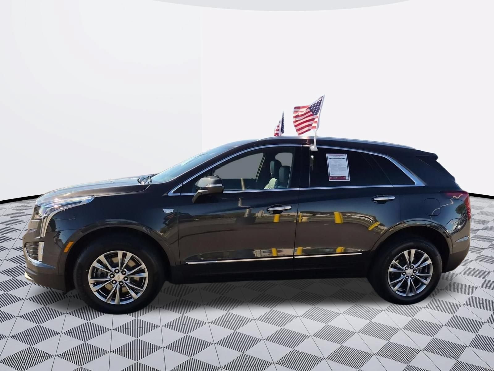 Certified 2023 Cadillac XT5 Premium Luxury w/ LPO, Floor Liner Package AWD/4WD image 5