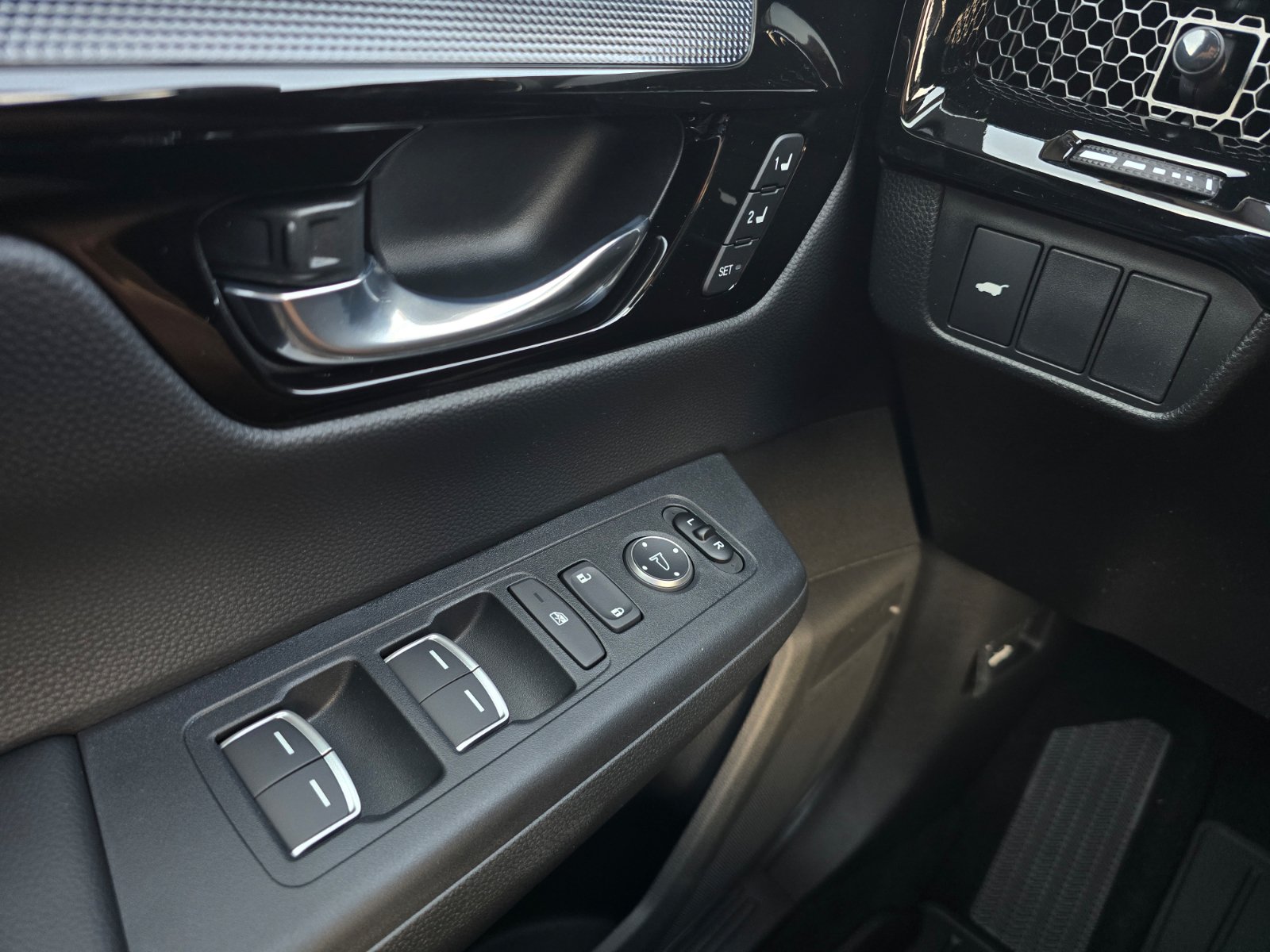 New 2027 Honda CR-V Sport Touring image 22