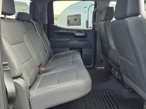 Used 2023 Chevrolet Silverado 1500 LT AWD/4WD image 16