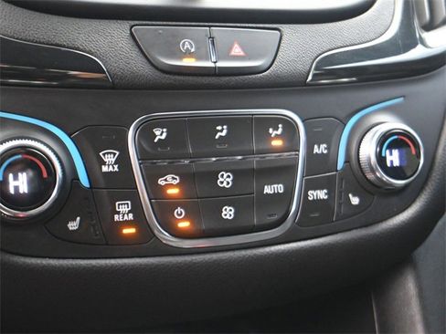 Used 2023 Chevrolet Equinox RS image 20