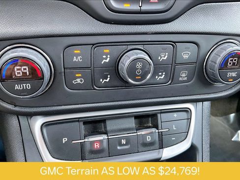 Used 2023 GMC Terrain SLE w/ Driver Convenience Package AWD/4WD image 30