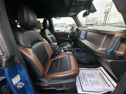 Used 2023 Ford Bronco Outer Banks AWD/4WD image 25
