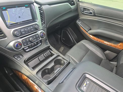Used 2017 Chevrolet Tahoe Premier AWD/4WD image 32