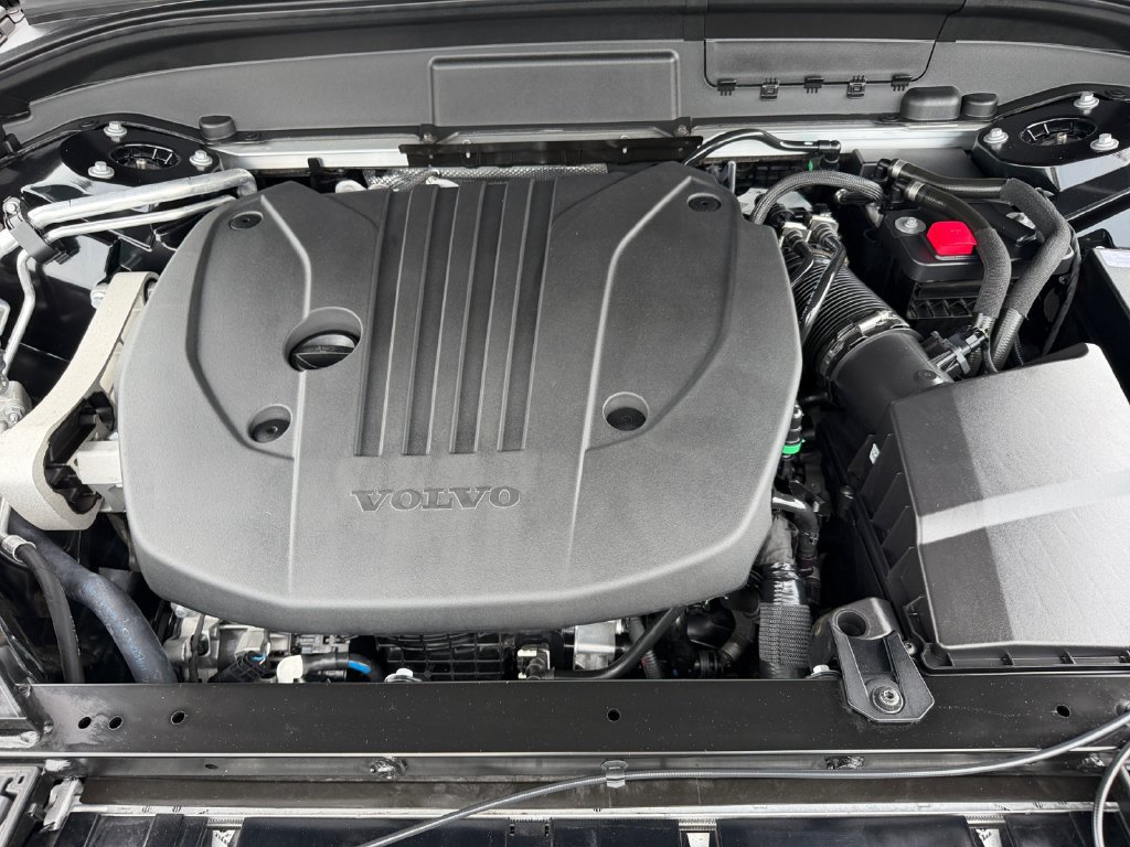 Certified 2026 Volvo XC60 B5 Plus w/ Protection Package Premier AWD/4WD image 29
