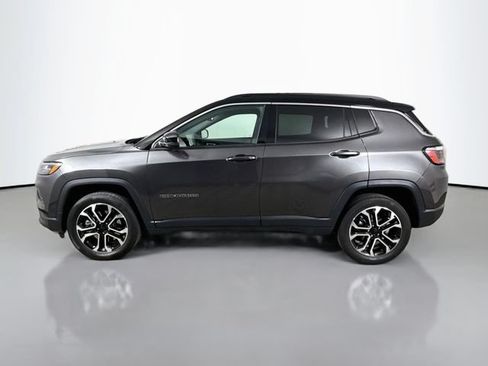 Used 2023 Jeep Compass Limited AWD/4WD image 4