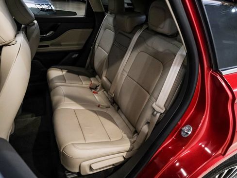 Used 2022 Lincoln Corsair AWD w/ Premium Package image 40