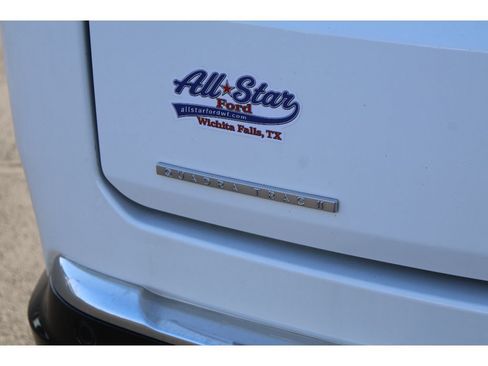 Used 2023 Jeep Wagoneer Series III w/ Preferred Equipment Group AWD/4WD image 15