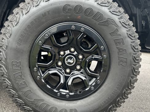 Used 2024 Ford Bronco Wildtrak image 13