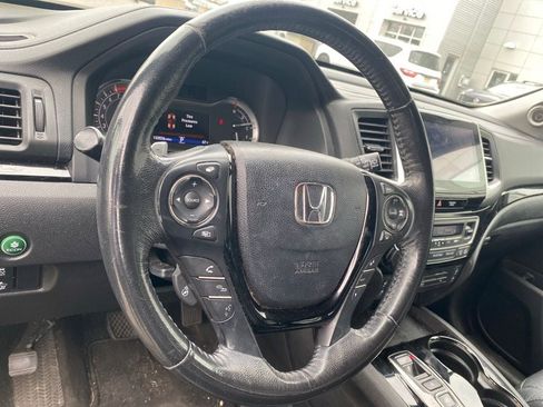 Used 2017 Honda Pilot Elite image 4