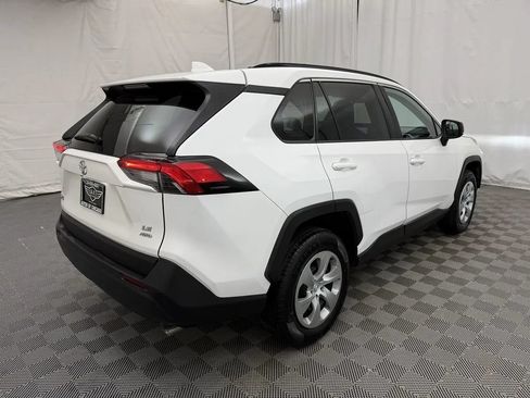 Used 2019 Toyota RAV4 LE AWD/4WD image 5