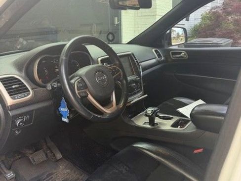 Used 2015 Jeep Grand Cherokee Altitude AWD/4WD image 13