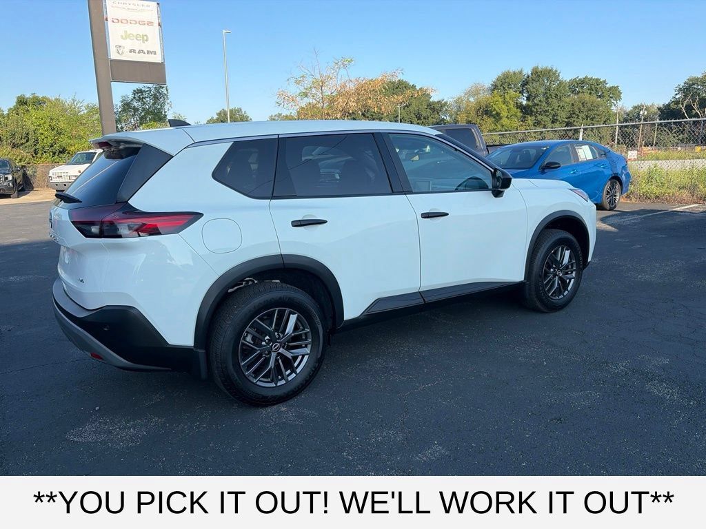 Used 2022 Nissan Rogue S AWD/4WD image 6